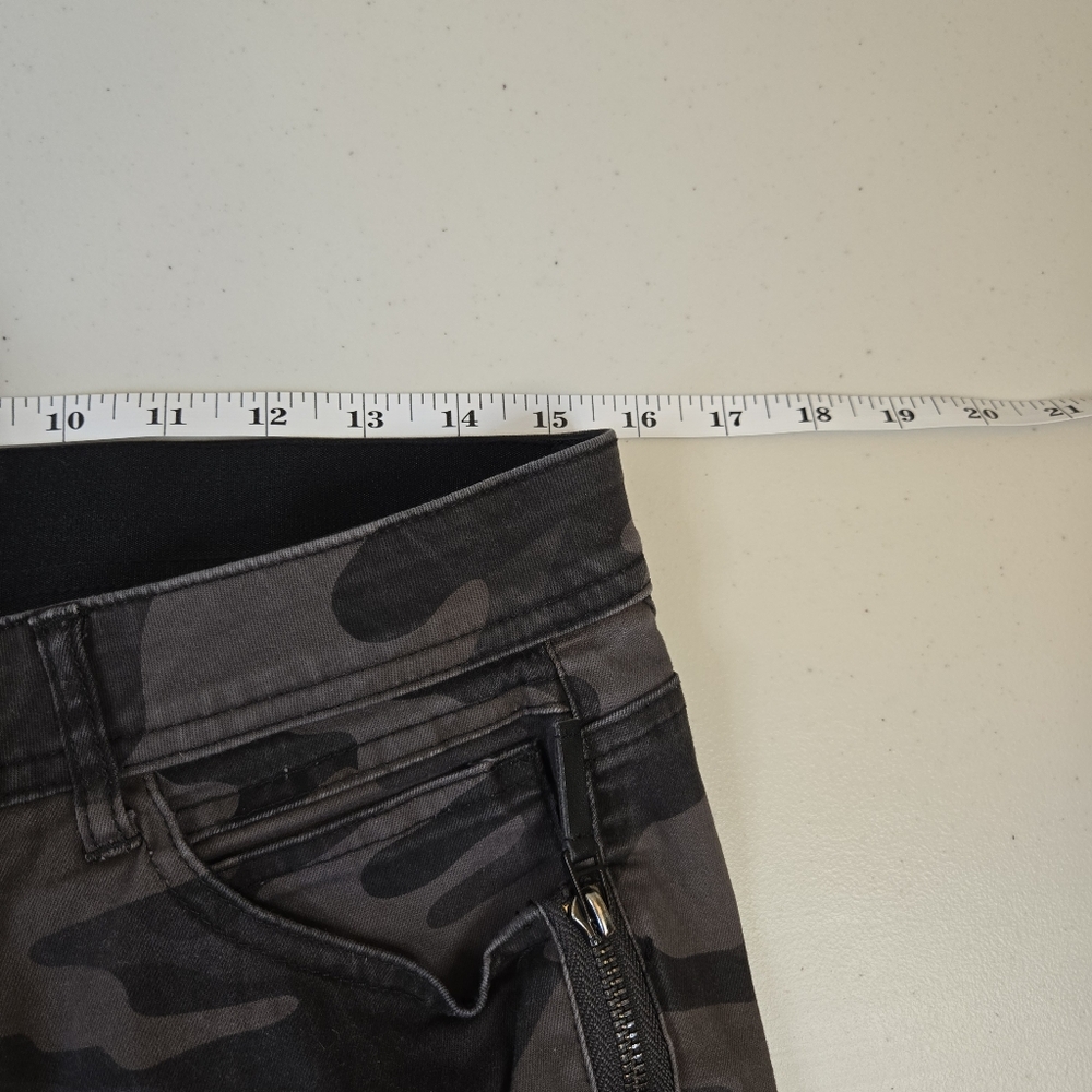 Democracy "Ab"solution Camo Print Jeans 6 - Picture 12 of 12